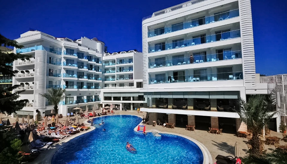 هتل بلو بی پلاتینیوم مارماریس